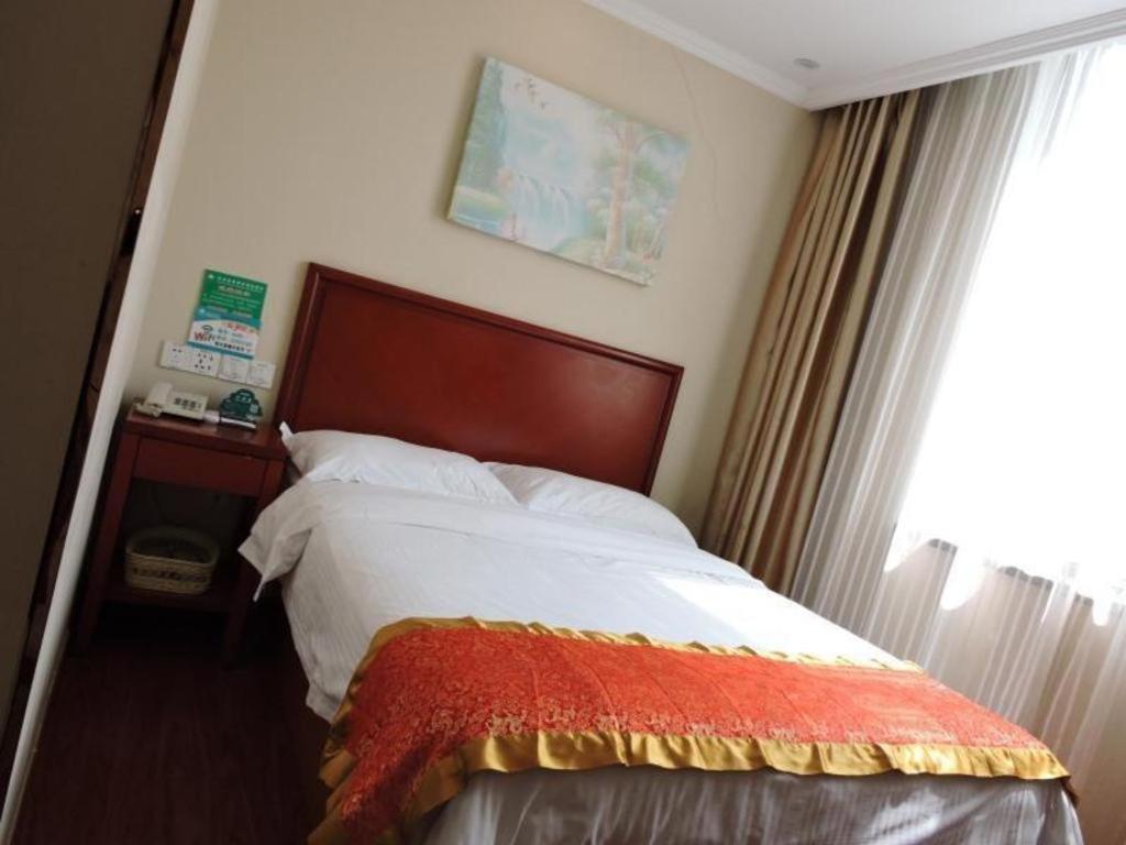 Greentree Inn Linyi Feixian Jianshe Road Express Hotel Exterior foto