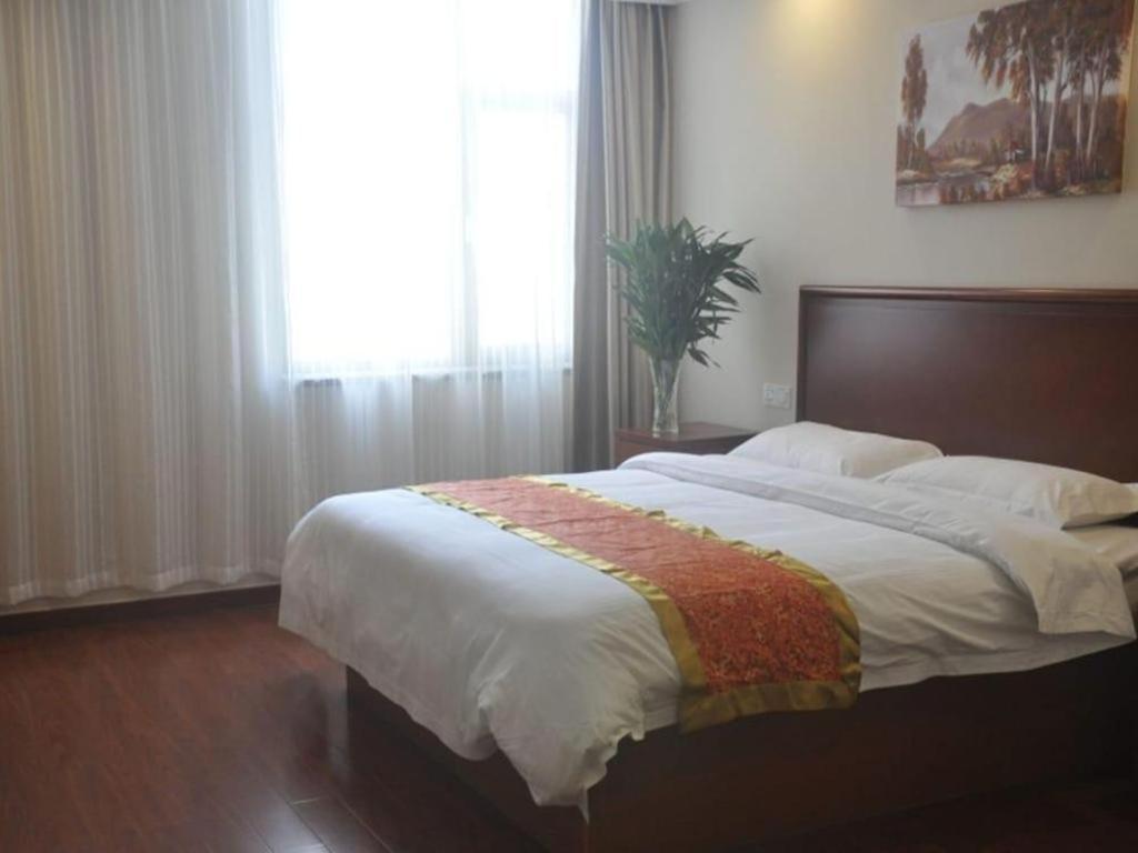 Greentree Inn Linyi Feixian Jianshe Road Express Hotel Exterior foto