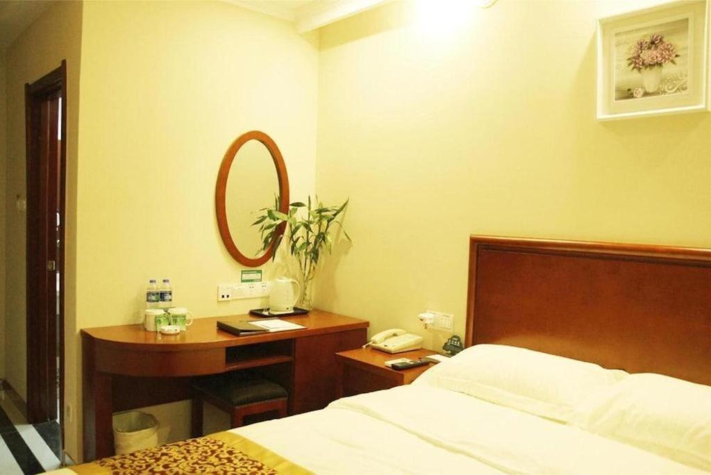 Greentree Inn Linyi Feixian Jianshe Road Express Hotel Exterior foto